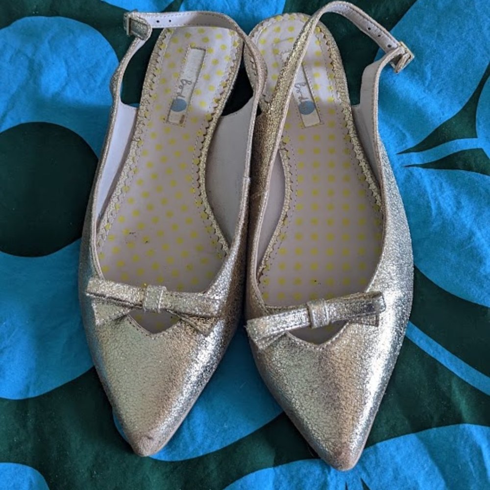 BODEN Women Size 9/ 39.5 Shoe Pumps Gold Glitter Bow Pointed Toe Slingback